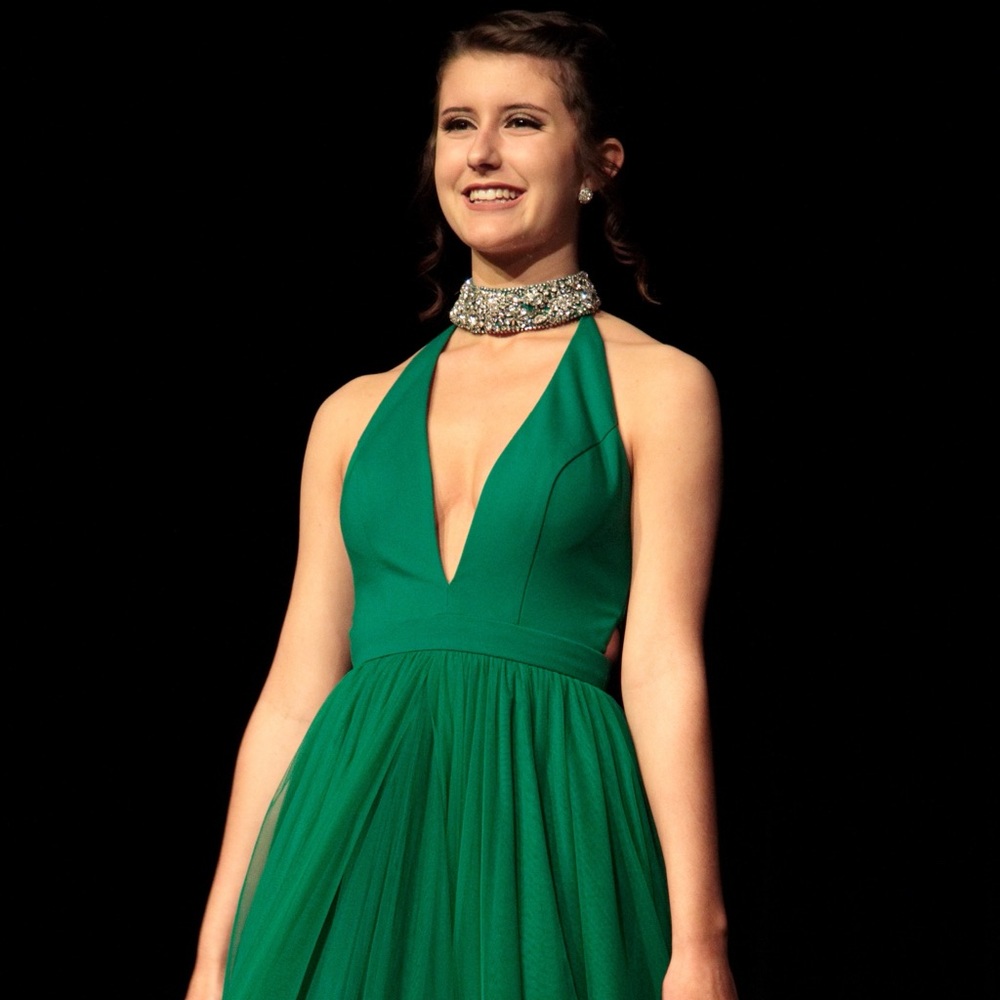 Kelly green Sherri hill